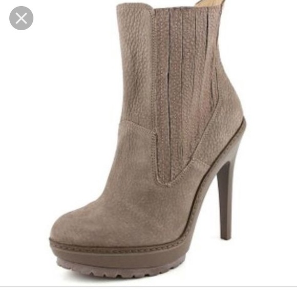 BCBG MAX AXRIA LEATHER GREY 👢 - Picture 2 of 6